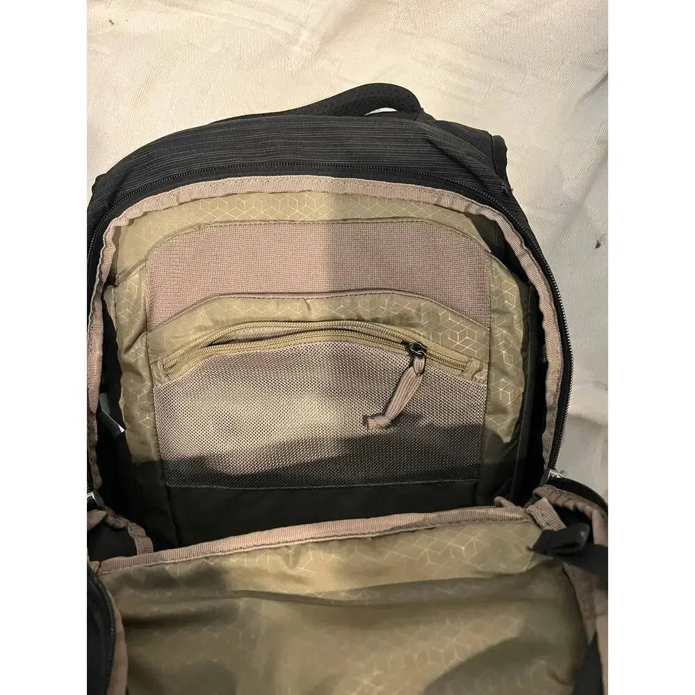 Thule Construct 24L Black Backpack